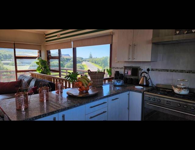 2 BEDROOM HOUSE FOR SALE IN KLEINBAAI
